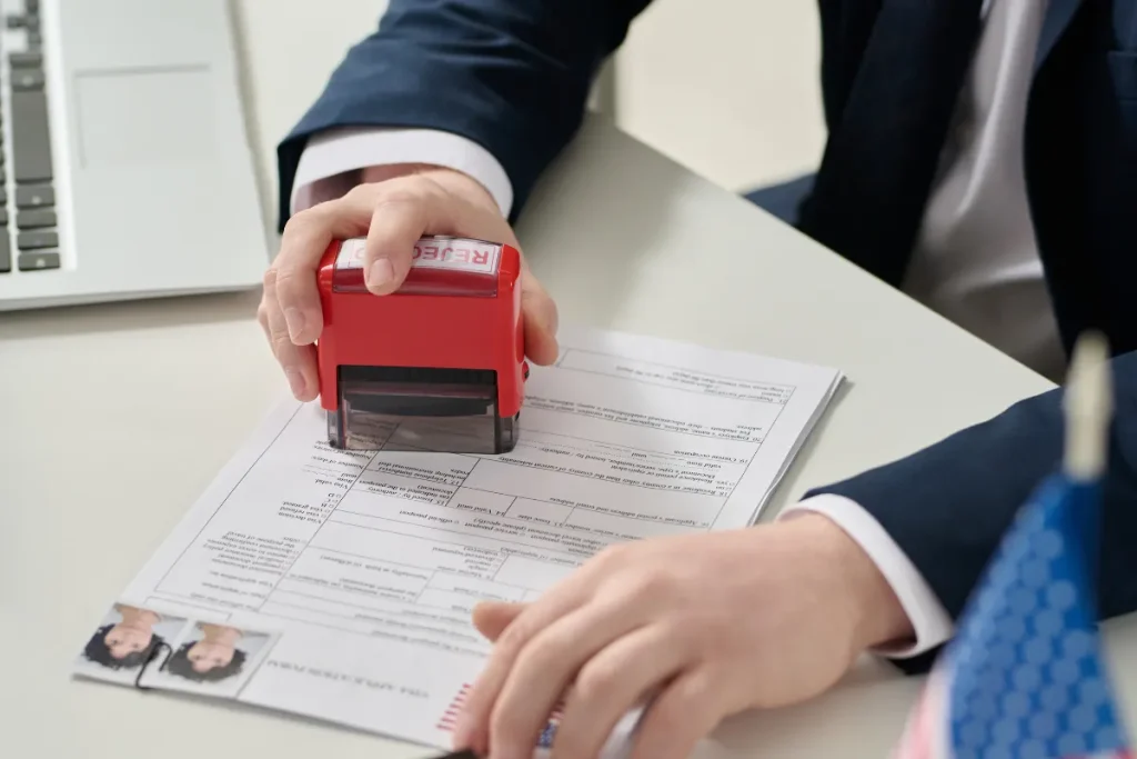 Pengambilan Visa dan Pemeriksaan Akhir