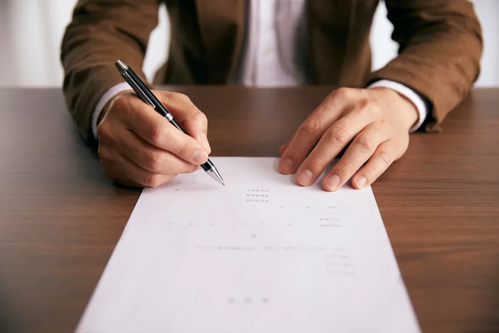 Surat Rekomendasi dari Tokoh Akademik atau Profesional